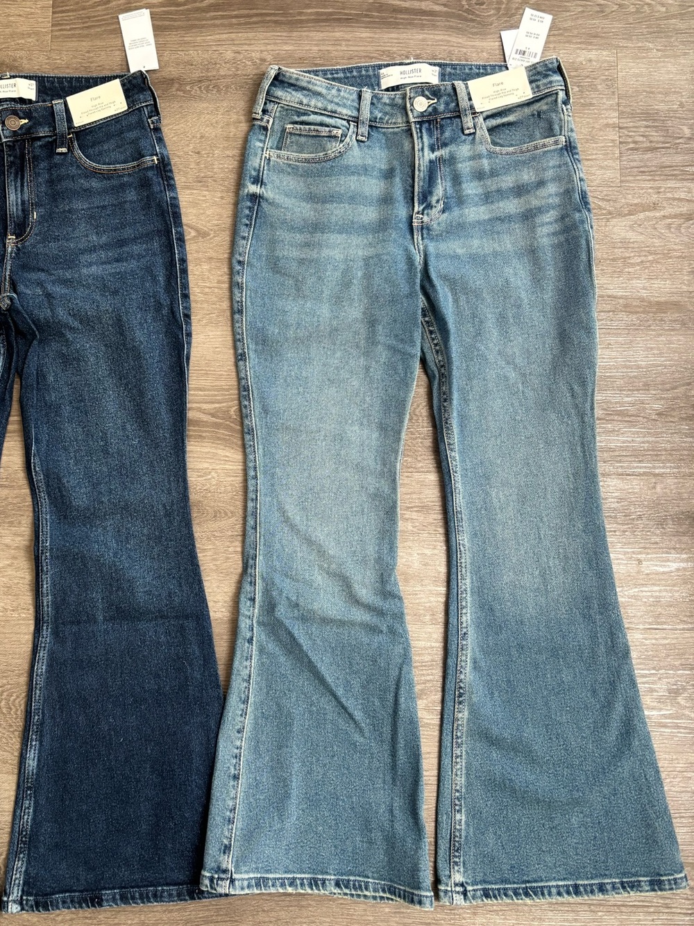 Hollister 4S W 27 Short - Women’s High Rise Flared Jeans - Light Blue Wash